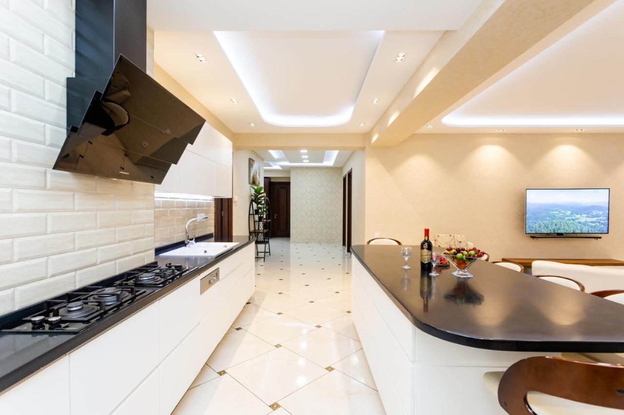 Central Cozy 3Bd-2Bath Apartment Tbilisi Eksteriør billede